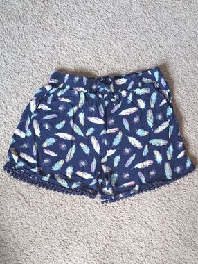 ❤️4/$20 Faded Glory Navy Feather-Print Shorts